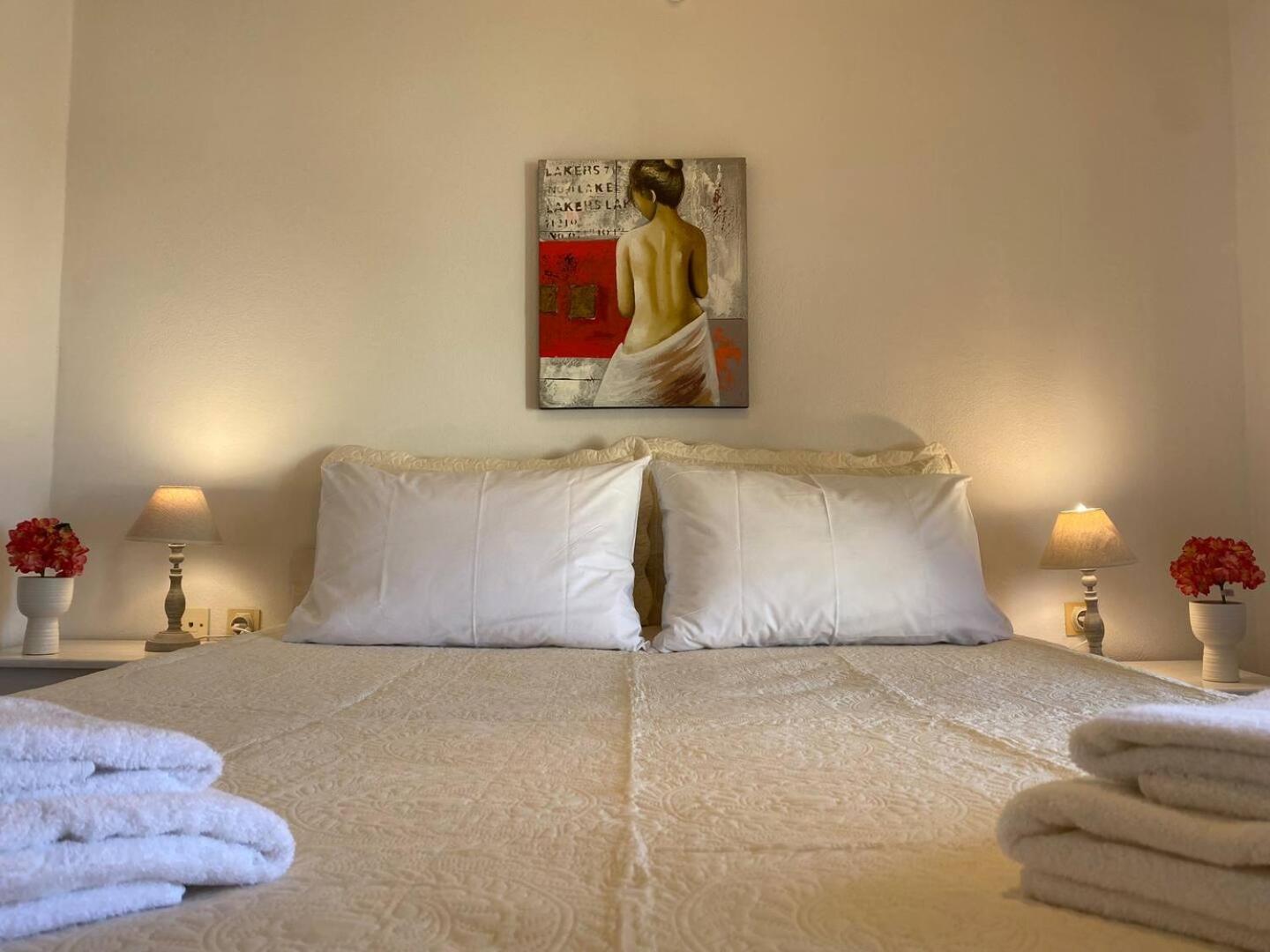 Nikita'S Apartment, With Seaview คาลามากิ ภายนอก รูปภาพ
