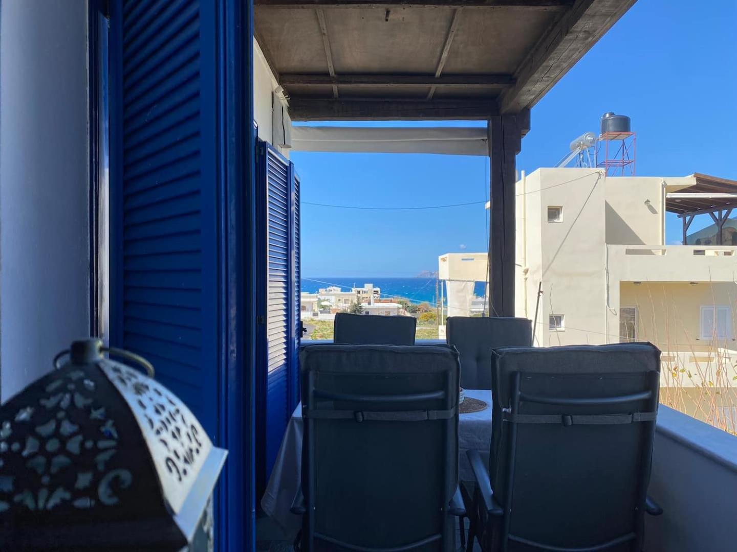 Nikita'S Apartment, With Seaview คาลามากิ ภายนอก รูปภาพ