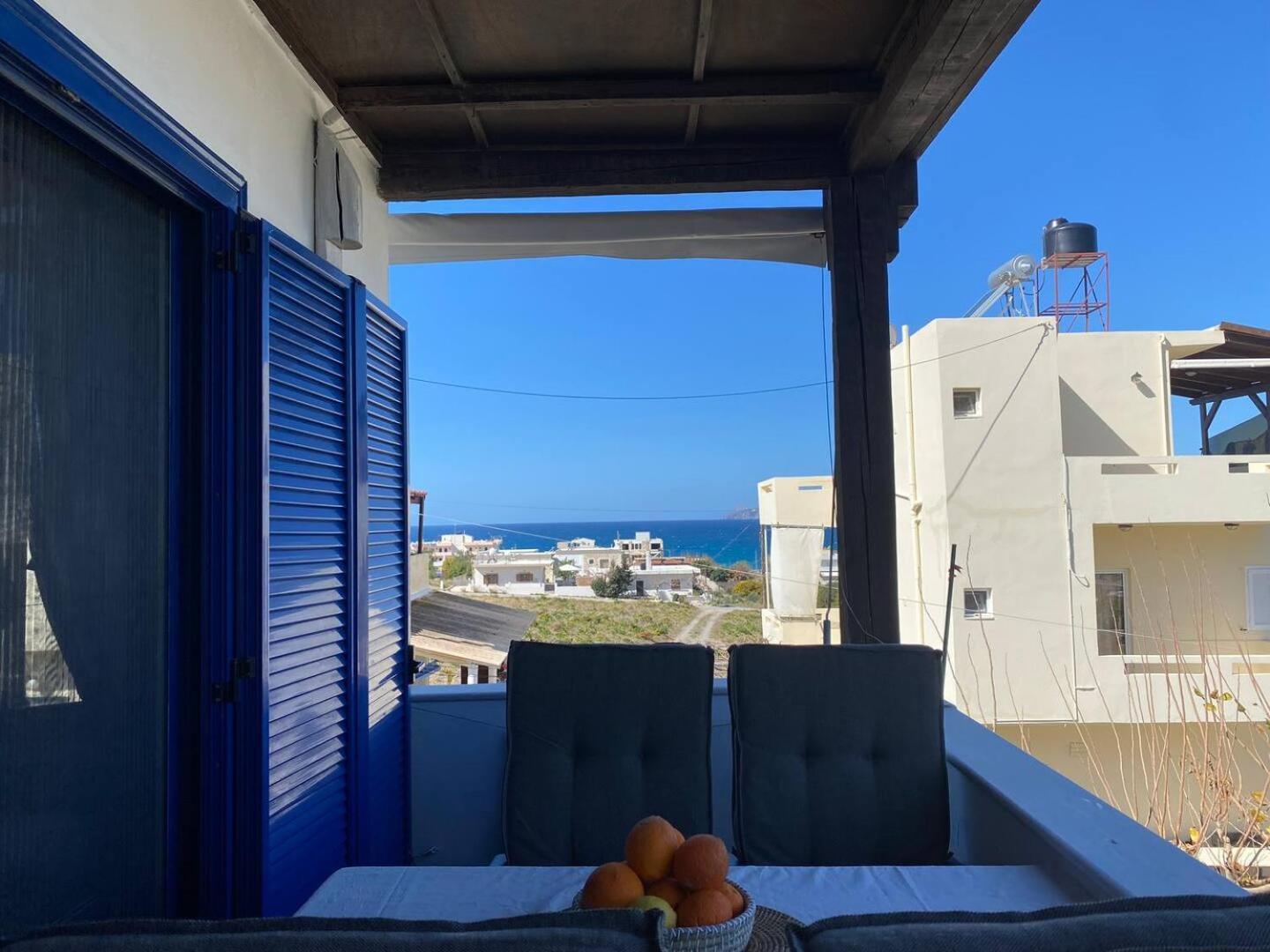 Nikita'S Apartment, With Seaview คาลามากิ ภายนอก รูปภาพ